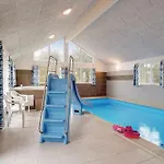 9 Bedroom Beautiful In *