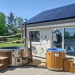 9 Bedroom Beautiful In Vakantiehuis Spottrup