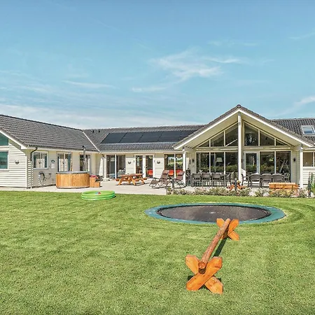 9 Bedroom Beautiful In