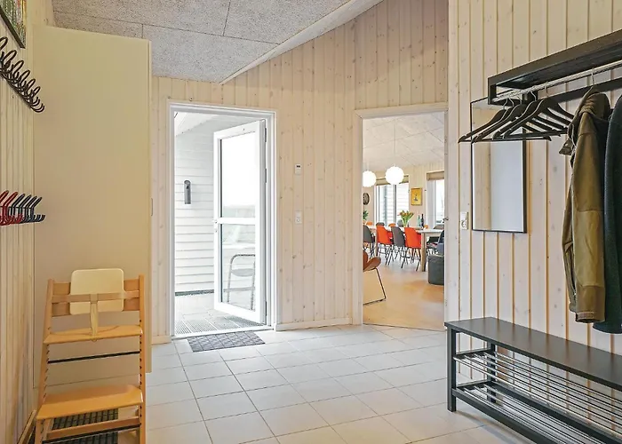 9 Bedroom Beautiful In Spottrup